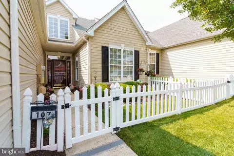 107 Devonshire Way, Sellersville, PA 18960