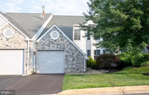 13 Nathan Ct, Newtown, PA 18940