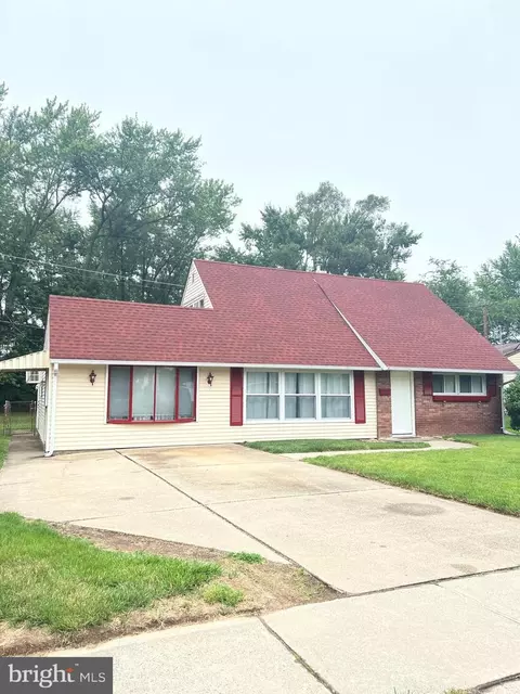 117 Harvest Rd, Levittown, PA 19056