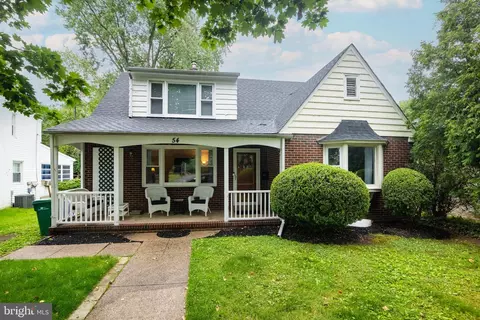 54 Ash Ave, Bristol, PA 19007