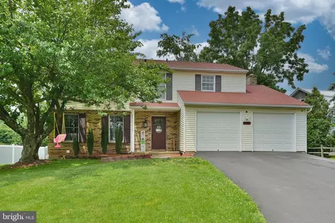 307 E Broad St, Trumbauersville, PA 18970