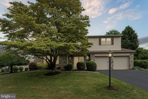 32 Covey Ln, Churchville, PA 18966