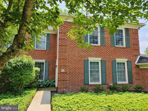 51 Parchment Dr, New Hope, PA 18938