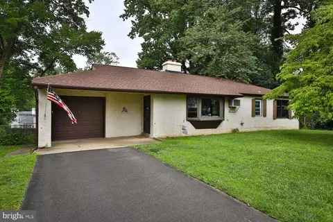108 Bridle Path Ln, Feasterville Trevose, PA 19053