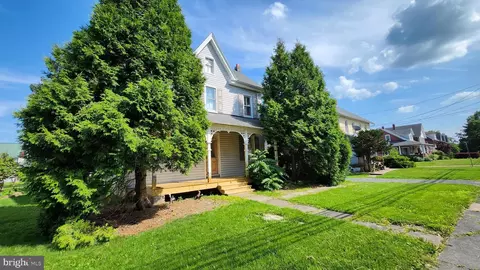 131 S Main St, Richlandtown, PA 18955