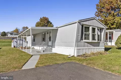 2304 Brownsville Rd #1113, Feasterville Trevose, PA 19053