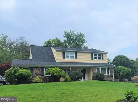 2731 Red Gate Dr, Doylestown, PA 18902