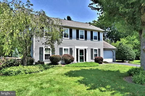 13 Remy Pl, Newtown, PA 18940