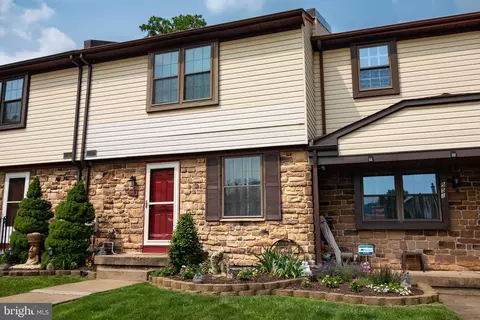 953 Bancroft Pl, Warminster, PA 18974