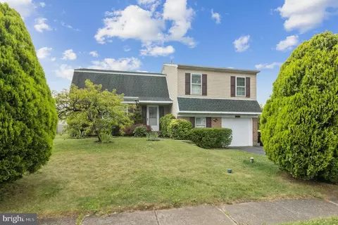 2318 Lynbrook Dr, Bensalem, PA 19020