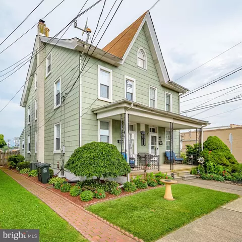 16 S 3rd St, Quakertown, PA 18951
