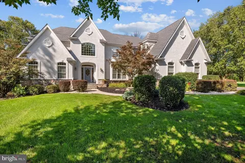 34 Hampshire Dr, Ivyland, PA 18974