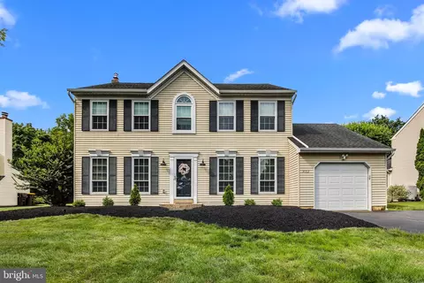 2162 Green Ridge Dr, Warrington, PA 18976