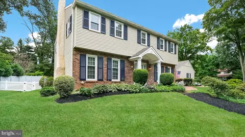 1291 University Dr, Yardley, PA 19067