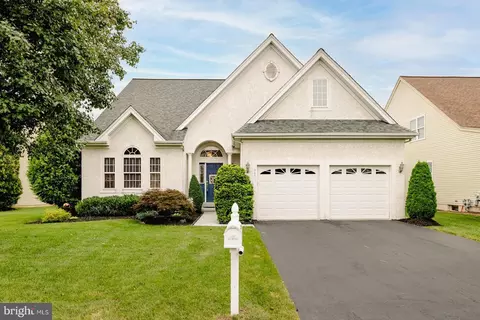 323 N Founders Ct, Warrington, PA 18976