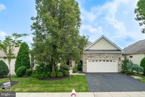 905 Laurens Ln, Warminster, PA 18974