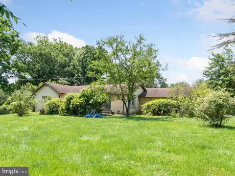 28 Willow Rd, Southampton, PA 18966
