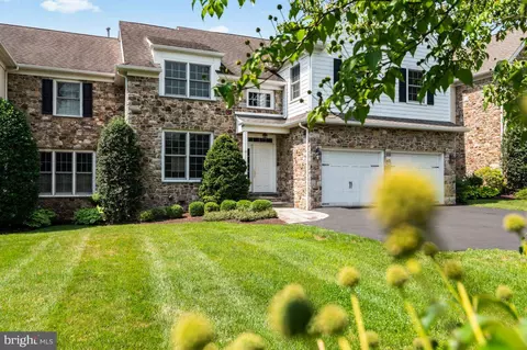 10 Garden Path, Doylestown, PA 18901
