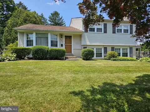 780 Saint Davids Ave, Warminster, PA 18974