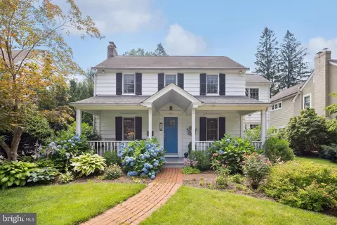 390 W Oakland Ave, Doylestown, PA 18901