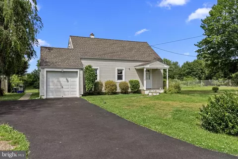 36 2nd St, Feasterville Trevose, PA 19053