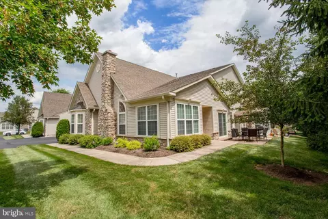 109 Villa Dr, Warminster, PA 18974
