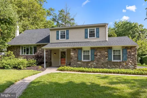 1604 S Crescent Blvd, Yardley, PA 19067