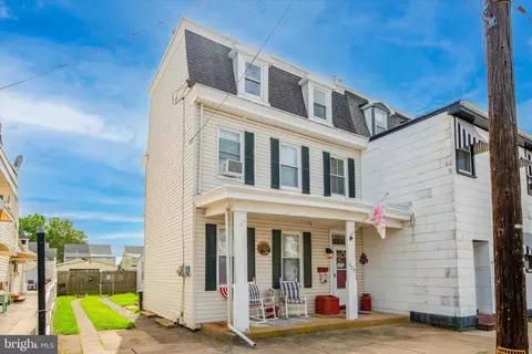 324 Dorrance St, Bristol, PA 19007
