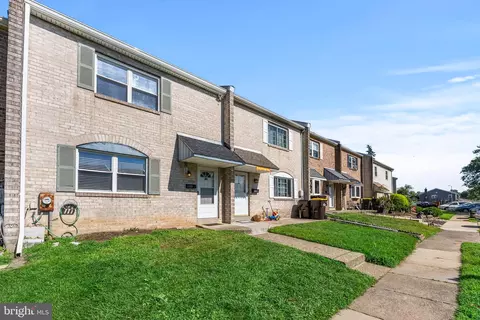 5106 Windward Ln, Bensalem, PA 19020