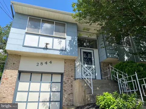 2844 Century Ln, Bensalem, PA 19020
