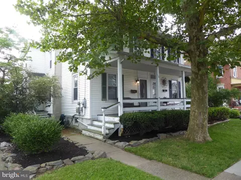 119 S 3rd St, Quakertown, PA 18951
