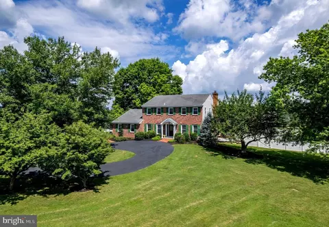 419 Woodhill Rd, Newtown, PA 18940