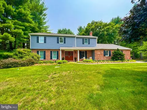 6 Durham Boat Dr, Washington Crossing, PA 18977