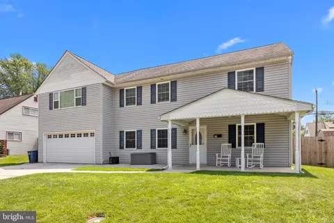 28 Hedge Rd, Levittown, PA 19056