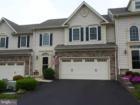 1033 Arbour Ln, Quakertown, PA 18951