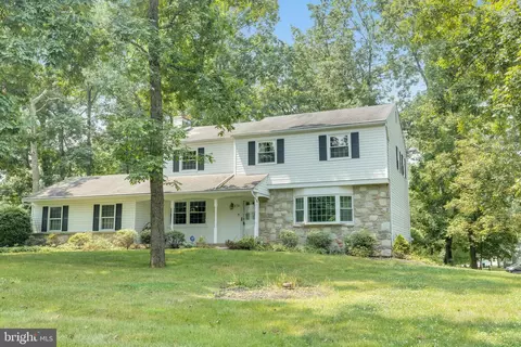 178 Willow Ln, Warrington, PA 18976