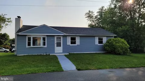 2828 Asbury Ave, Bensalem, PA 19020