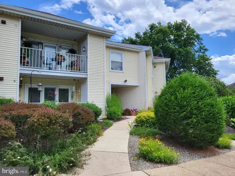1311 Steamboat Sta, Southampton, PA 18966