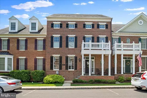 143 Yeates Aly, Newtown, PA 18940