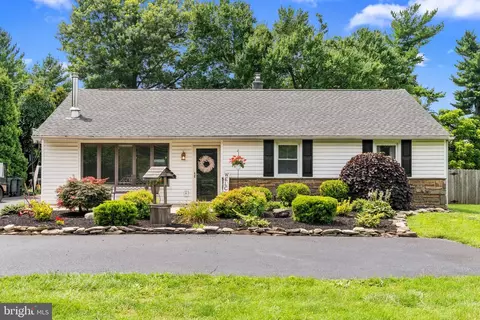 932 Almshouse, Ivyland, PA 18974