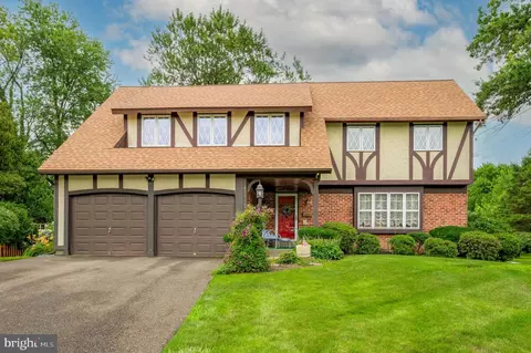 816 Boxwood Cir, Warminster, PA 18974