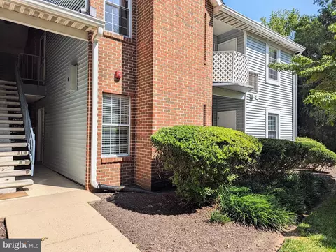 405 Diamond Dr, Newtown, PA 18940