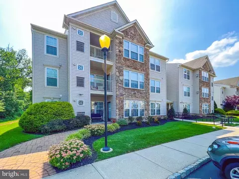 1500 Moore St #304, Bristol, PA 19007