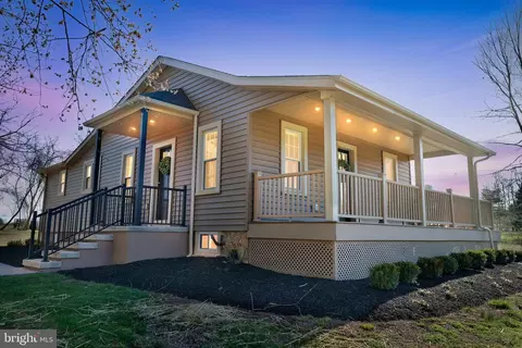 3953 E Swamp Rd, Doylestown, PA 18902