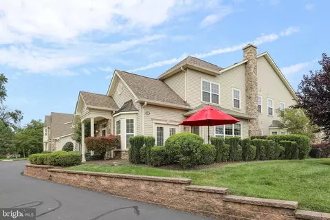 188 Willow Dr, Newtown, PA 18940