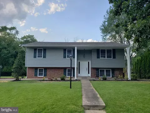 137 Blue Jay Rd, Chalfont, PA 18914
