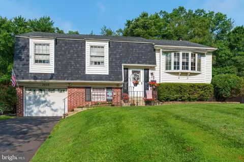 2233 Blackhorse Dr, Warrington, PA 18976