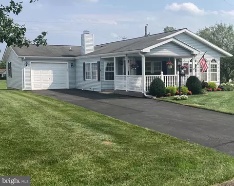 607 Bent Pine Cir, New Hope, PA 18938