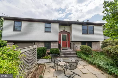 157 N Tamenend Ave, Doylestown, PA 18901