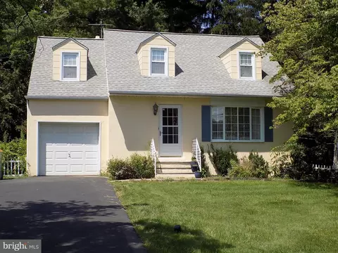 1530 Yardley Newtown Rd, Yardley, PA 19067